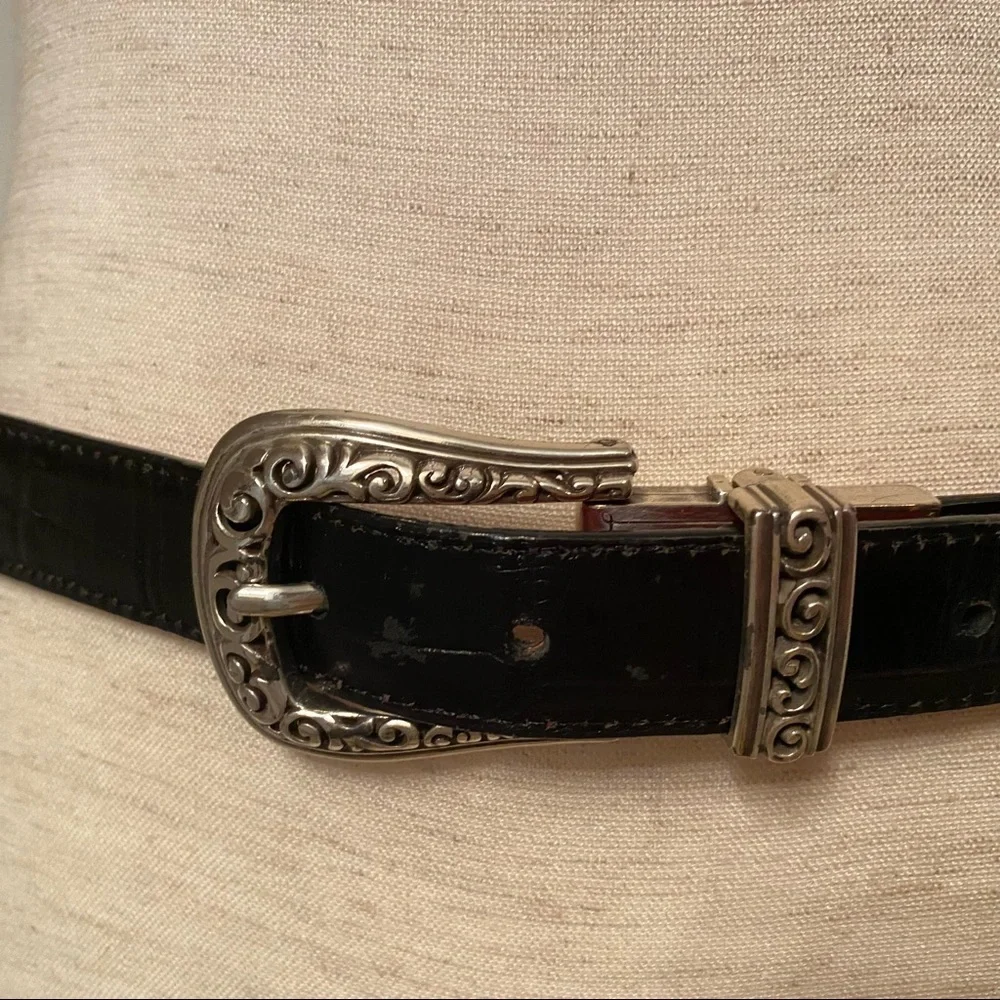 BRIGHTON BELT BLACK RED LEATHER REVERSIBLE SILVER TONE HARDWARE size 32